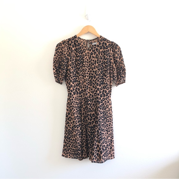 Reformation Gracie Leopard Print Short Sleeve Dress 2 - Picture 4 of 9